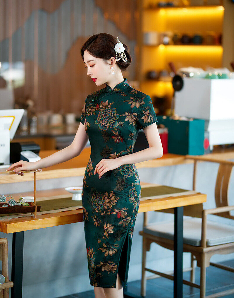 Luxurious Chinese Green Golden Peony Floral Prints Short Cheongsam Qip Oshion