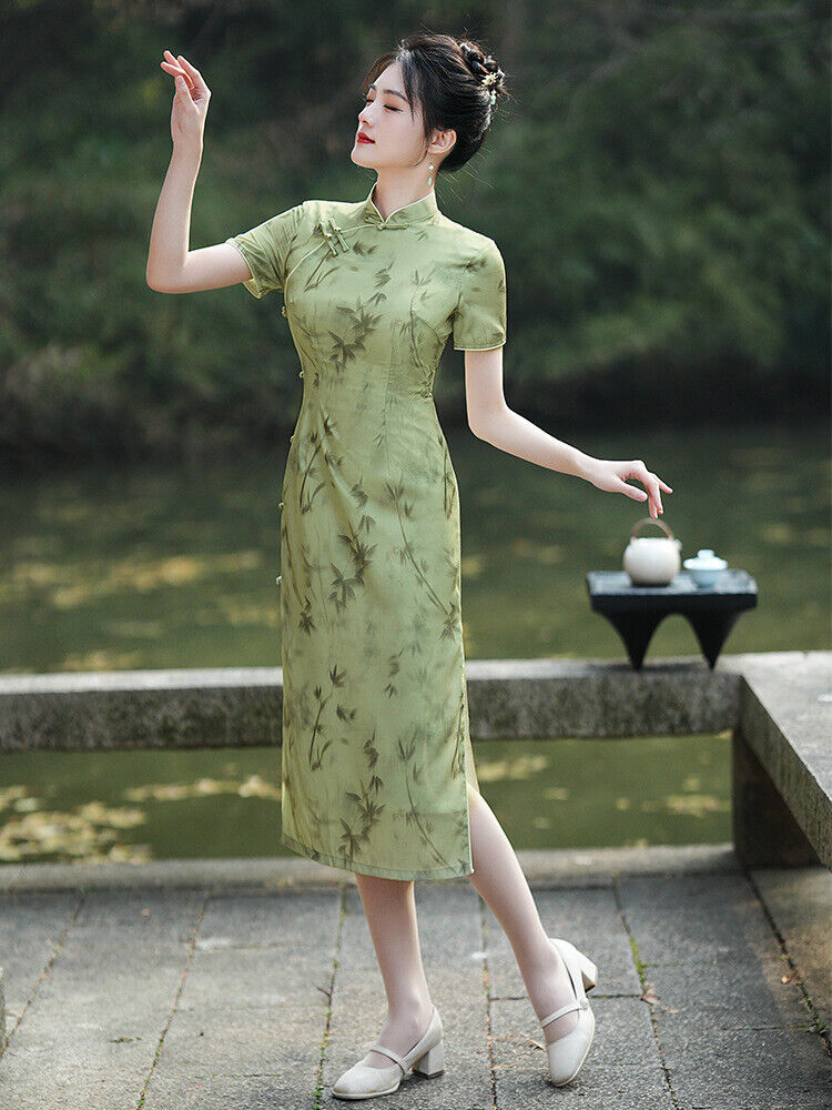 Traditional Ladies Elegant Chinese Bamboo Prints Green Qipao Cheongsam Dress