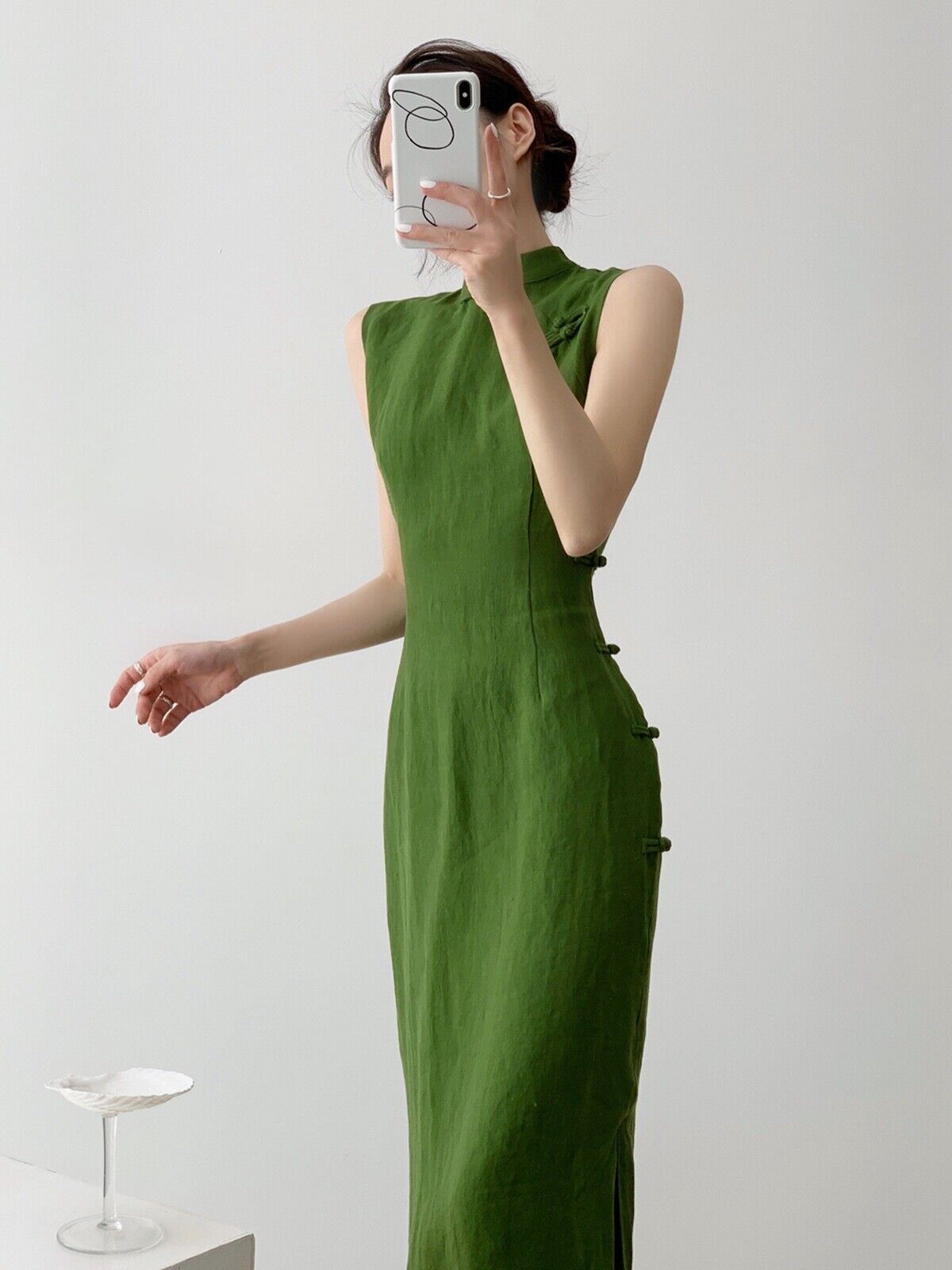 Traditional Ladies Elegant Chinese Willow Green Sleeveless Qipao Cheongsam Dress