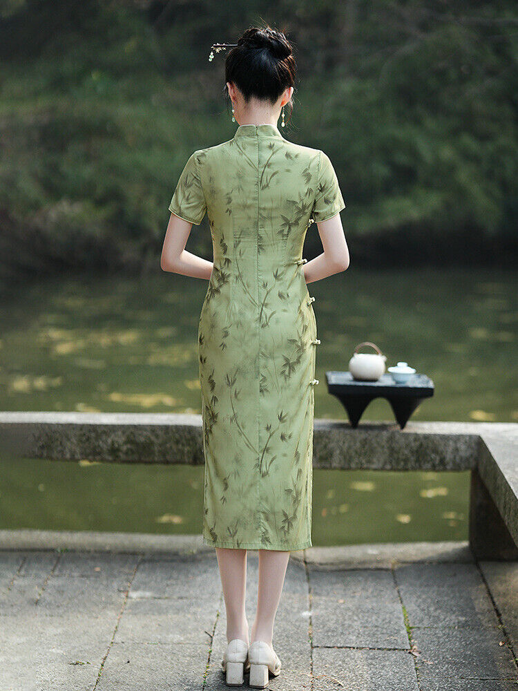 Traditional Ladies Elegant Chinese Bamboo Prints Green Qipao Cheongsam Dress