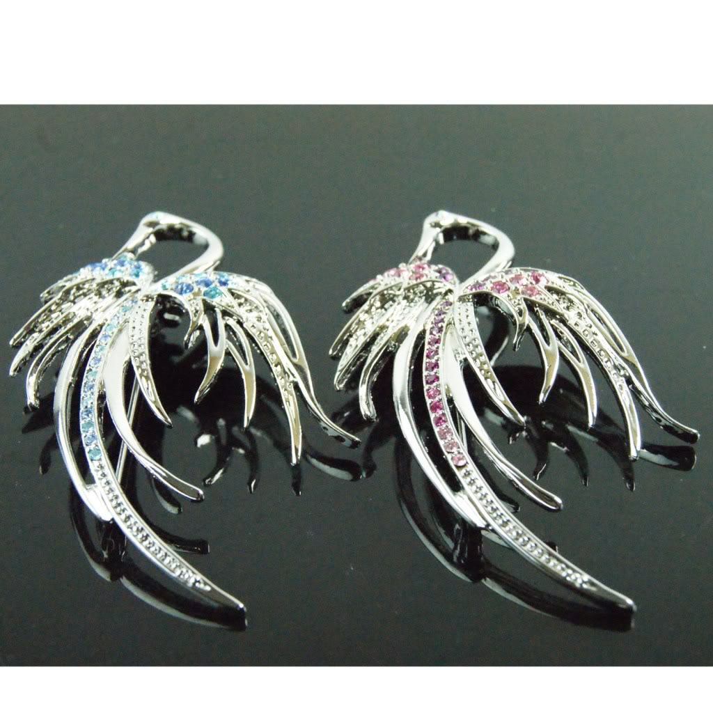 Ladies Womens Elegant Beautiful Flying Birds Shape Adorable Diamante Brooch Pin