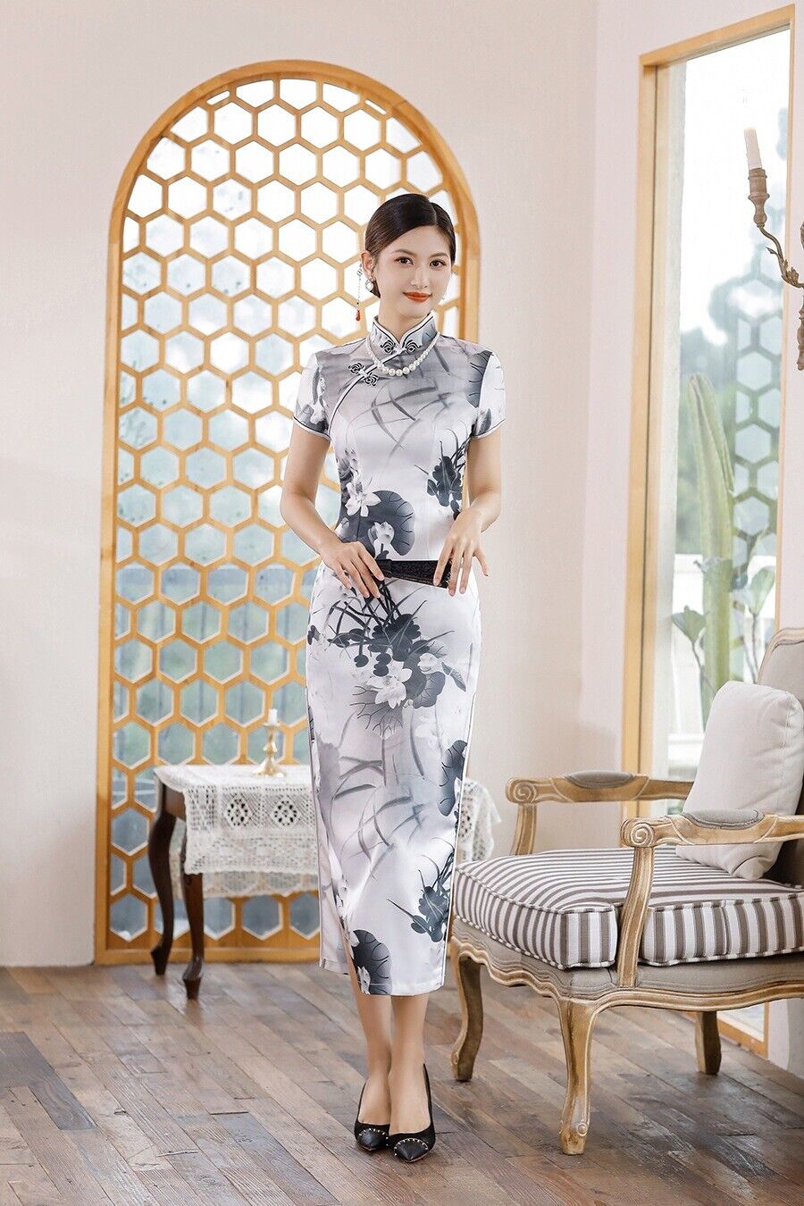 Ladies Chinese Black Water Paint Lotus Floral White Long Dress Cheongsam Qipao