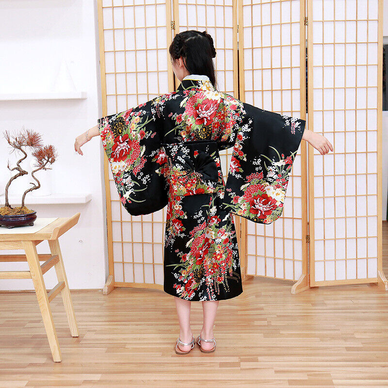 New Japanese Childrens Girls Black with Flower Prints Long Kimono Outfit gjk7