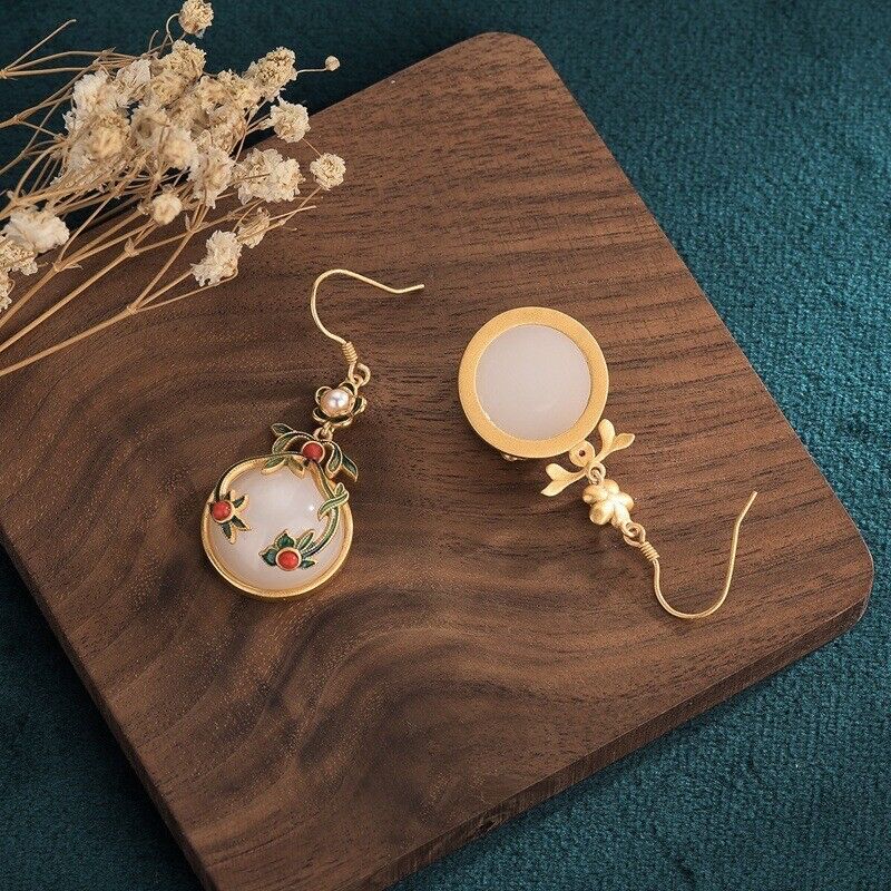 New Ladies White Jade Floral And Southern Red Agate Gold-plated Pearl Earrings